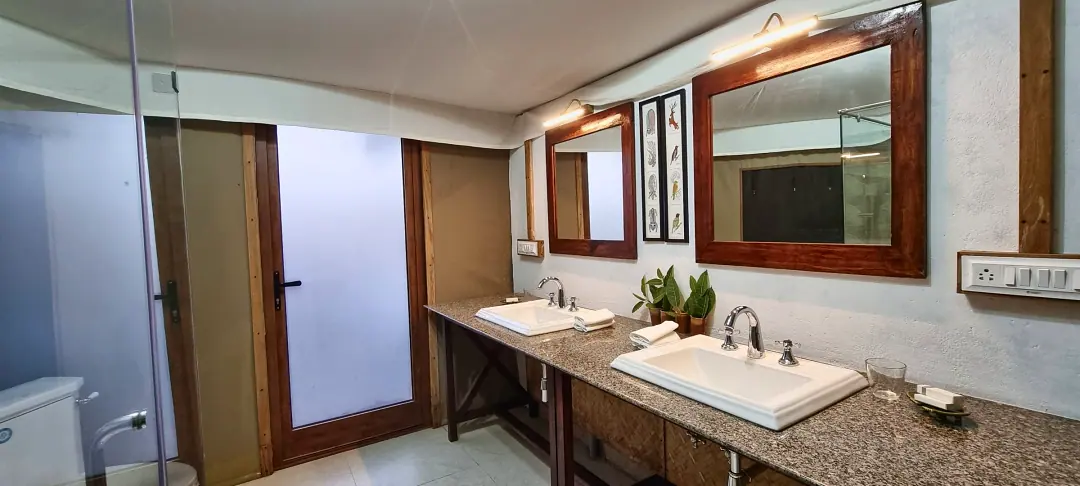 The washbasin and mirror in the Chief's Tent
